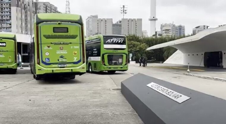 COM FROTA ELÉTRICA EM EXPANSÃO, SÃO PAULO DEBATE TRANSIÇÃO ENERGÉTICA NO TRANSPORTE PÚBLICO.