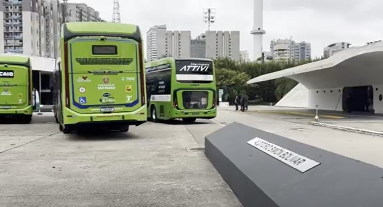 COM FROTA ELÉTRICA EM EXPANSÃO, SÃO PAULO DEBATE TRANSIÇÃO ENERGÉTICA NO TRANSPORTE PÚBLICO.