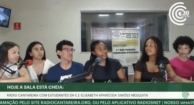 Estudantes da Escola Estadual Elizabeth Simões dão ‘aula de cidadania’ na Cantareira FM