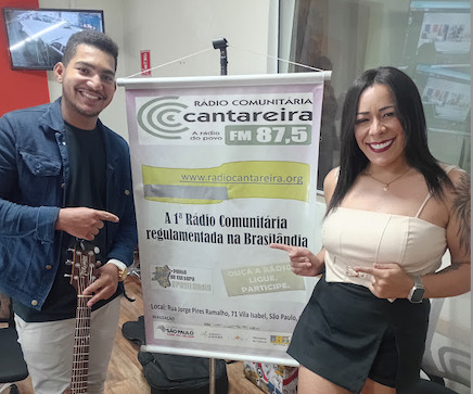 ‘Revista da Semana’ faz ressoar o talento da cantora Camilla Layara